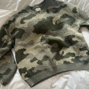 Camouflage pullover sweater